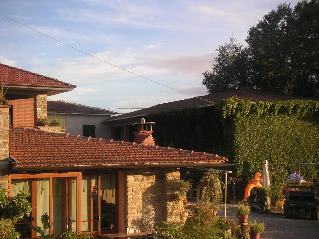 Agriturismo Gallo Cortemilia Buitenkant foto