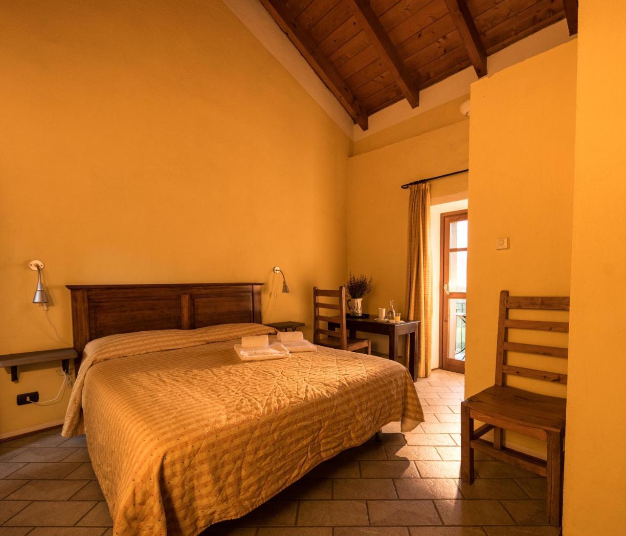 Agriturismo Gallo Cortemilia Buitenkant foto