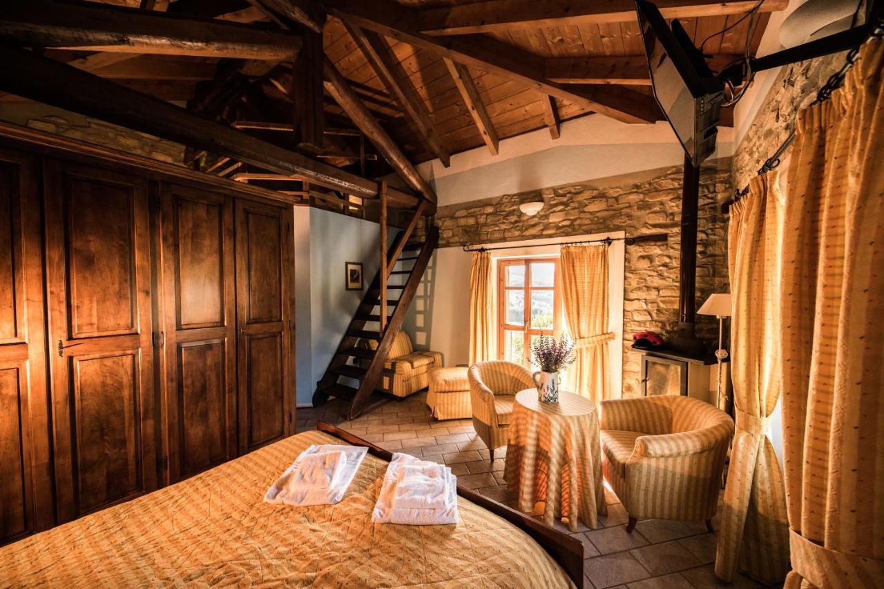 Agriturismo Gallo Cortemilia Buitenkant foto